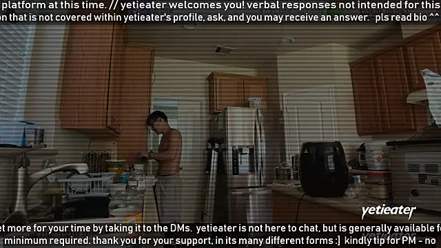 Snapshot of yetieater chatting on May 12, 2026, 3:51 pm yetieater online show from May 12, 2026, 3:51 pm