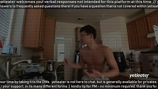 Snapshot of yetieater chatting on May 18, 2026, 4:12 pm yetieater online show from May 18, 2026, 4:12 pm