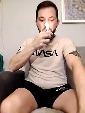 iurinicola online show from February 2, 2026, 9:36 pm