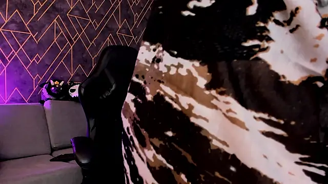 Snapshot of Tahara_Romanov chatting on February 17, 2026, 12:46 pm Tahara Romanov online show from February 17, 2026, 12:46 pm