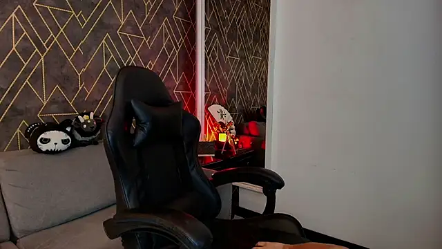 Tahara Romanov online show from March 23, 2026, 2:17 pm