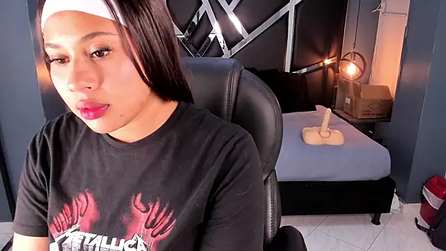 Melissa 23  online show from December 18, 2025, 6:45 pm