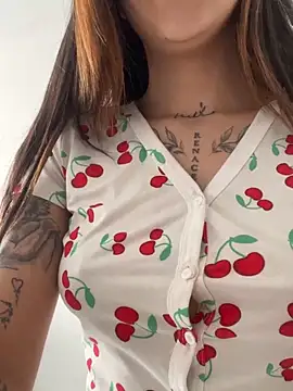 ElectraRhodes1 online show from November 2, 2025, 8:58 pm