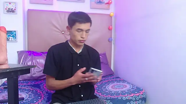 willians   0 online show from November 19, 2025, 3:50 am