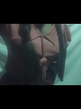 Snapshot of Emma10th chatting on November 25, 2025, 4:18 pm Emma10th online show from November 25, 2025, 4:18 pm