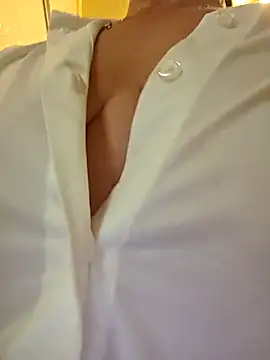 Snapshot of Melody73 chatting on November 9, 2025, 9:30 pm Melody73 online show from November 9, 2025, 9:30 pm