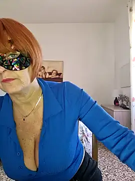 Snapshot of Gattina74 chatting on November 13, 2025, 9:35 am Gattina74 online show from November 13, 2025, 9:35 am