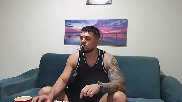 Tiberius hunk online show from November 29, 2025, 7:52 am