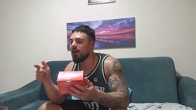 Tiberius hunk online show from October 19, 2025, 8:00 pm