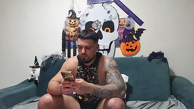 Tiberius hunk online show from November 7, 2025, 7:29 pm