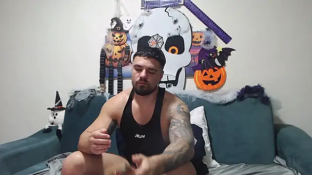 Tiberius hunk online show from November 5, 2025, 11:57 am