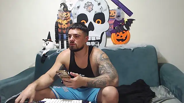 Tiberius hunk online show from November 2, 2025, 8:03 pm