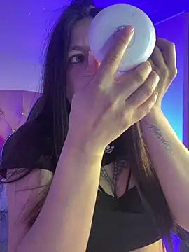 sofia 23x online show from December 22, 2025, 8:42 pm