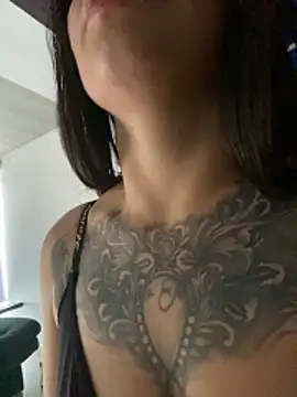 sofia 23x online show from November 30, 2025, 11:55 am