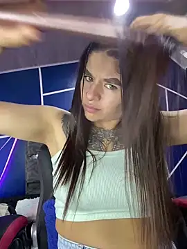 sofia 23x online show from November 14, 2025, 1:15 pm