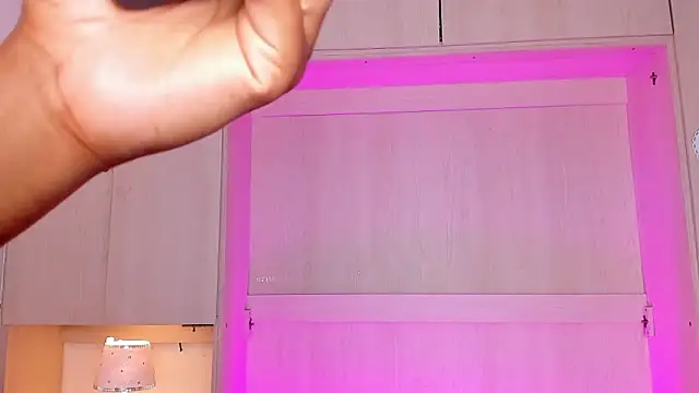 BeverlySteel online show from April 15, 2026, 8:09 pm