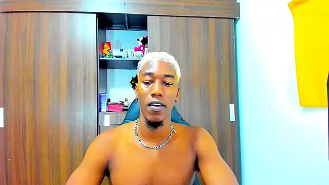 Snapshot of Dreamastercum_ chatting on October 25, 2025, 7:25 pm Dreamastercum online show from October 25, 2025, 7:25 pm