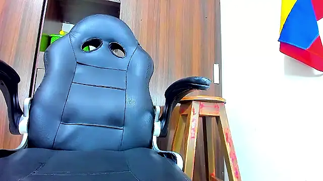 Dreamastercum  online show from January 13, 2026, 10:35 pm