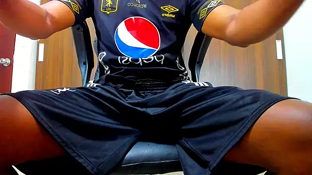 Snapshot of Dreamastercum_ chatting on October 19, 2025, 11:57 am Dreamastercum online show from October 19, 2025, 11:57 am