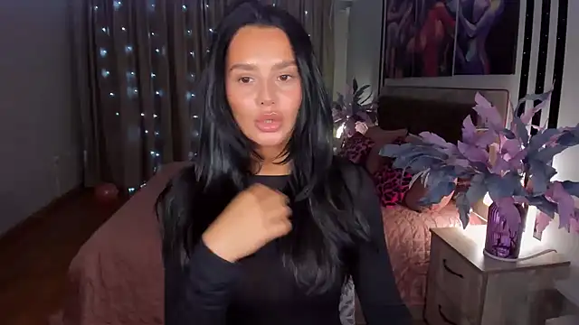 DanaSincere online show from October 22, 2025, 4:01 am