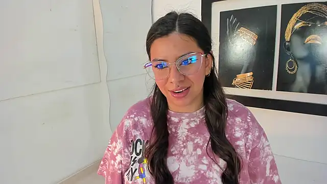 emilyy cooperr online show from December 3, 2025, 12:04 pm