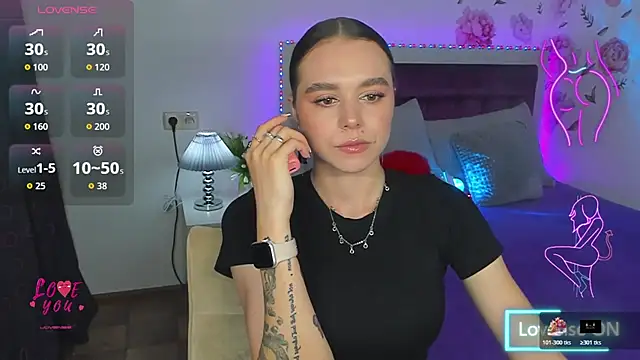 Snapshot of EmelyMason chatting on May 20, 2026, 4:53 am EmelyMason online show from May 20, 2026, 4:53 am