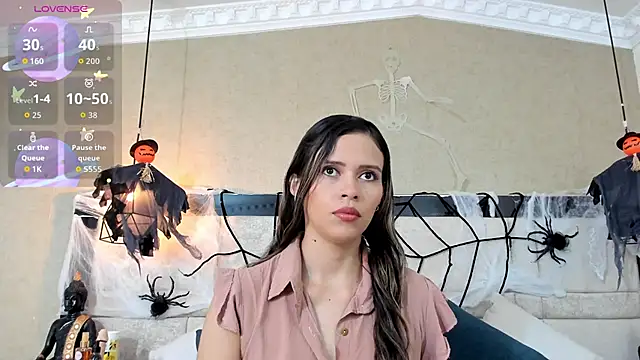 LiliJensen online show from October 28, 2025, 8:08 pm