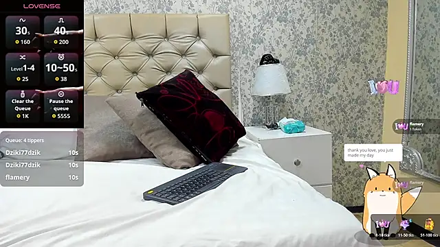 LiliJensen online show from November 14, 2025, 10:08 am