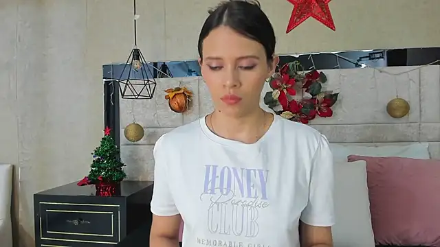 LiliJensen online show from December 21, 2025, 9:15 pm