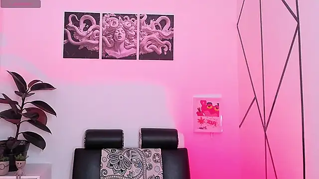 Snapshot of CRAZY-BOY99 chatting on November 12, 2025, 11:47 am CRAZY-BOY99 online show from November 12, 2025, 11:47 am