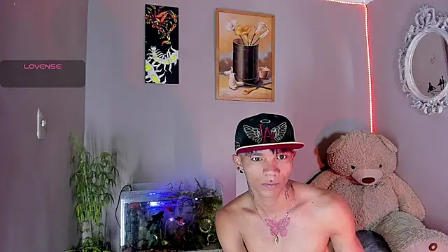 Snapshot of CRAZY-BOY99 chatting on November 26, 2025, 9:20 am CRAZY-BOY99 online show from November 26, 2025, 9:20 am