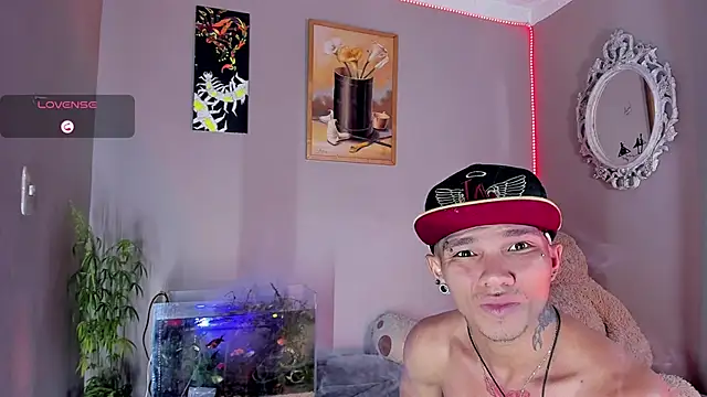 Snapshot of CRAZY-BOY99 chatting on November 25, 2025, 9:31 am CRAZY-BOY99 online show from November 25, 2025, 9:31 am