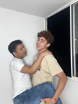 Miguel bigcock online show from October 17, 2025, 2:48 am