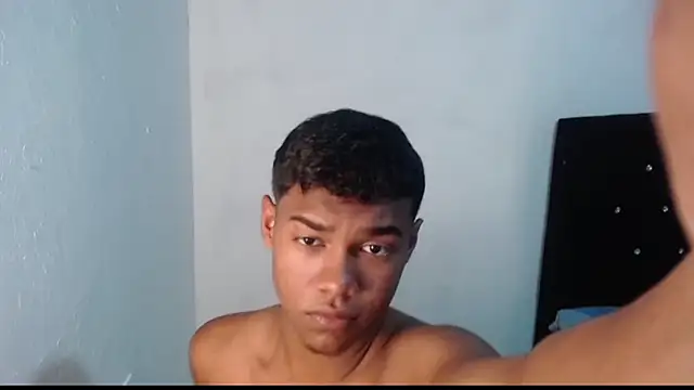 Snapshot of Jampier_sexyboy chatting on March 8, 2025, 8:25 pm Jampier sexyboy online show from March 8, 2025, 8:25 pm