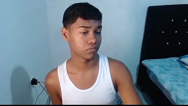 Snapshot of Jampier_sexyboy chatting on March 12, 2025, 12:47 pm Jampier sexyboy online show from March 12, 2025, 12:47 pm