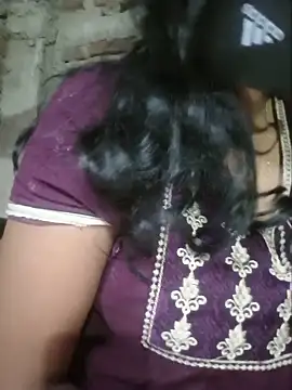 Sexyradha  online show from May 12, 2026, 3:40 pm