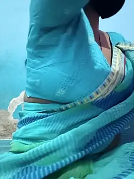 Snapshot of Sexyradha_ chatting on February 14, 2026, 1:11 pm Sexyradha online show from February 14, 2026, 1:11 pm