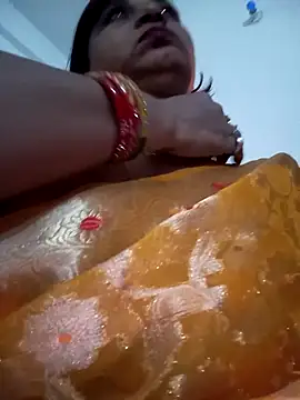 Snapshot of Neha-Bhabhi-Rasily chatting on November 27, 2025, 5:19 am Neha-Bhabhi-Rasily online show from November 27, 2025, 5:19 am