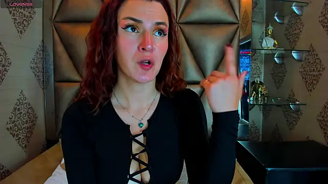 Snapshot of Kitty_Velvet_ chatting on March 14, 2025, 6:18 pm Kitty Velvet online show from March 14, 2025, 6:18 pm