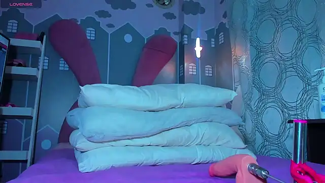 sweetiepeach  online show from November 30, 2025, 4:13 am