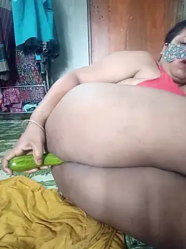 Pakhi Couple 69 online show from May 17, 2026, 9:53 am