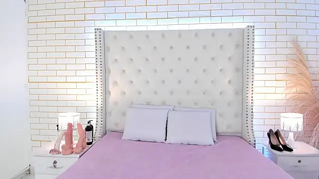 Snapshot of aurora_collinss_ chatting on February 23, 2026, 1:01 pm aurora collinss online show from February 23, 2026, 1:01 pm