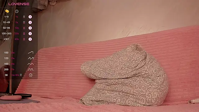 christina trans  online show from January 9, 2026, 6:04 pm