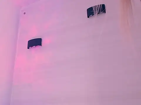 Snapshot of SashaNova chatting on February 4, 2026, 8:48 pm SashaNova online show from February 4, 2026, 8:48 pm