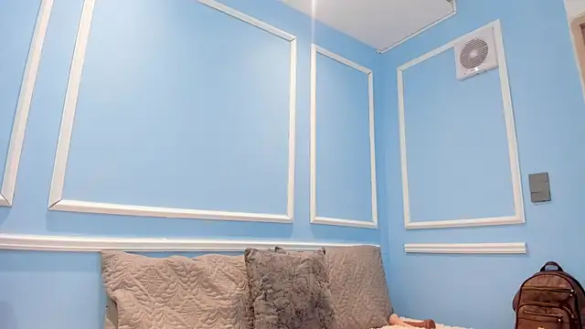 Lucy Canel online show from October 15, 2025, 7:33 pm