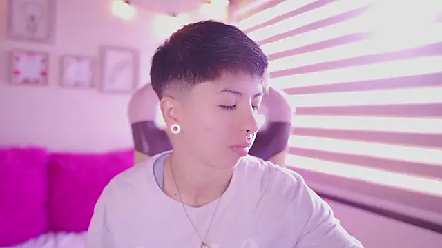 tommy blue online show from February 20, 2026, 12:29 pm