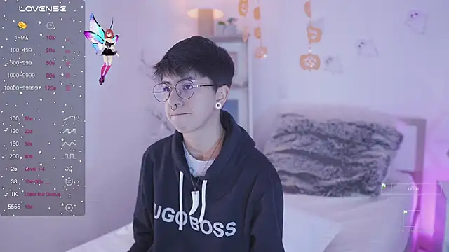 Snapshot of tommy_blue chatting on October 30, 2025, 7:55 pm tommy blue online show from October 30, 2025, 7:55 pm