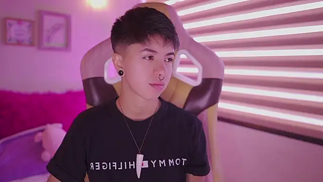 tommy blue online show from March 12, 2026, 12:53 pm