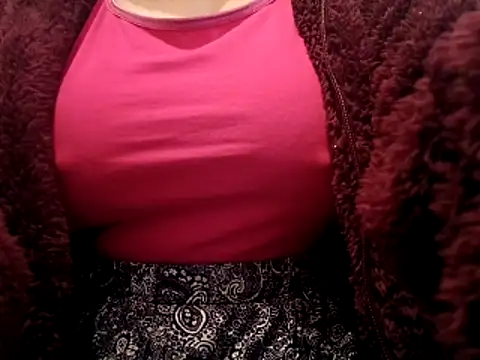 Snapshot of BellyDancer1 chatting on November 20, 2025, 6:47 am BellyDancer1 online show from November 20, 2025, 6:47 am