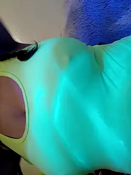 Snapshot of BellyDancer1 chatting on November 11, 2025, 9:20 pm BellyDancer1 online show from November 11, 2025, 9:20 pm